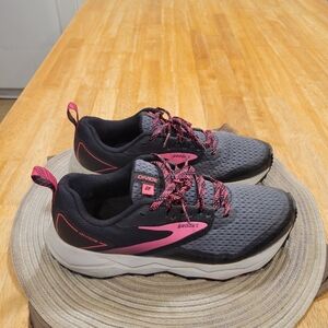 👟EUC~BROOKS WOMEN'S DIVIDE 2 RUNNING SHOES